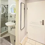 Bismarckstrasse 5a, App 1 &quotkleine Flucht&quot Appartamento *